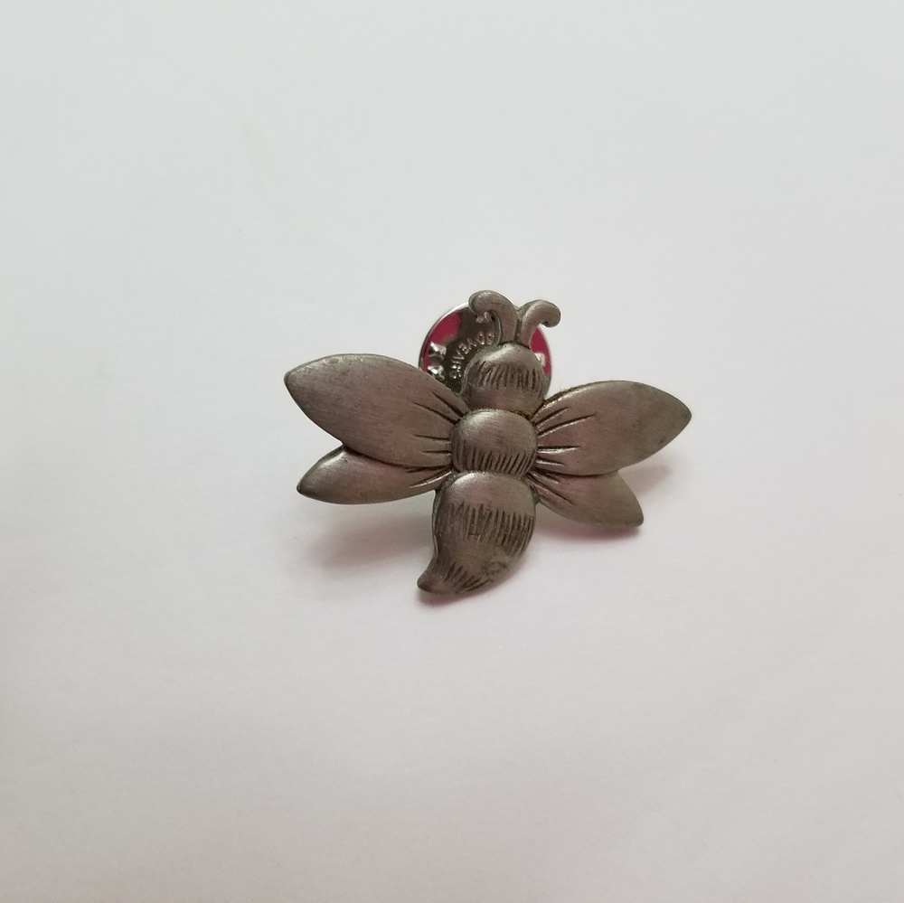 Bee basket pin by Longaberger